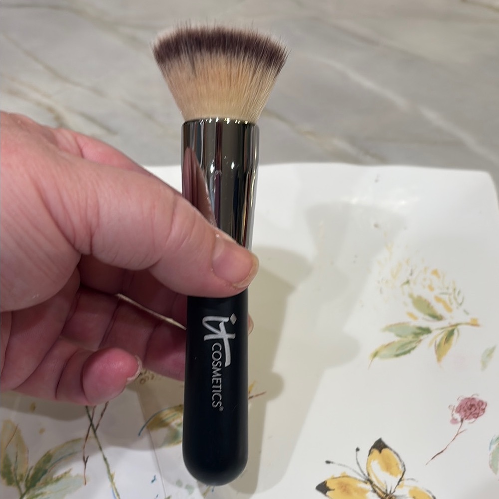 IT Cosmetics Heavenly Luxe Foundation Brush